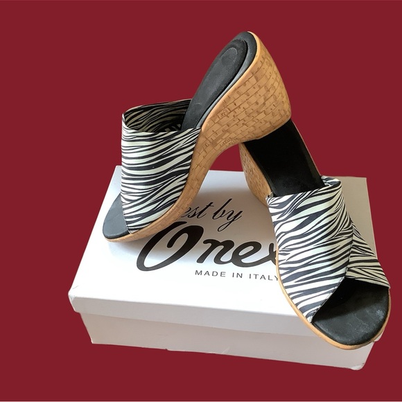 Onex Women's Zebra Print Wedge Sandals. Sz 9 - Picture 2 of 4